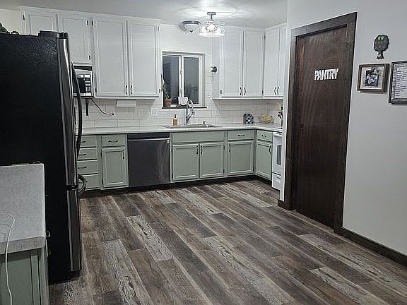 3rd image of 19120 Prairie Hills Rd