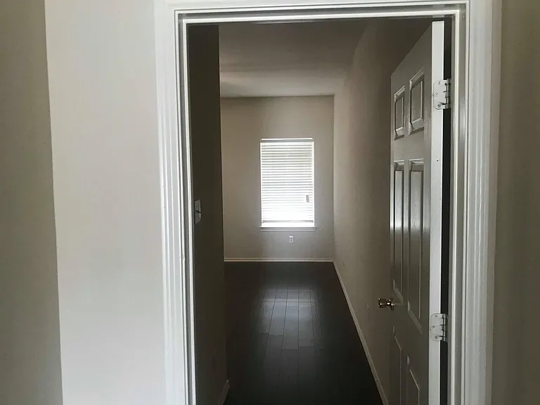 6608 Sandgate Dr — Photo 7