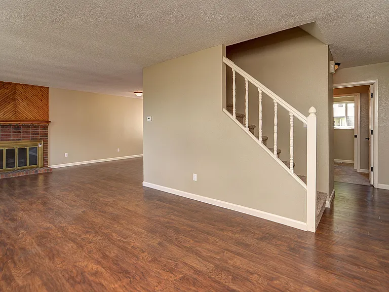 4394 W 2nd St — Photo 3
