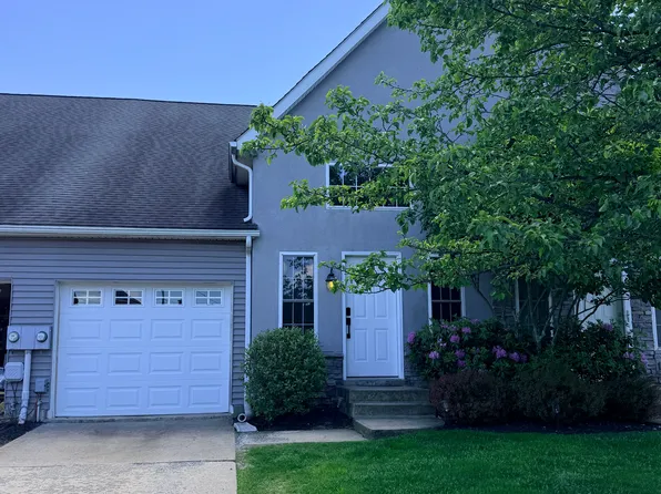44 Marina Dr, Harveys Lake, PA 18618