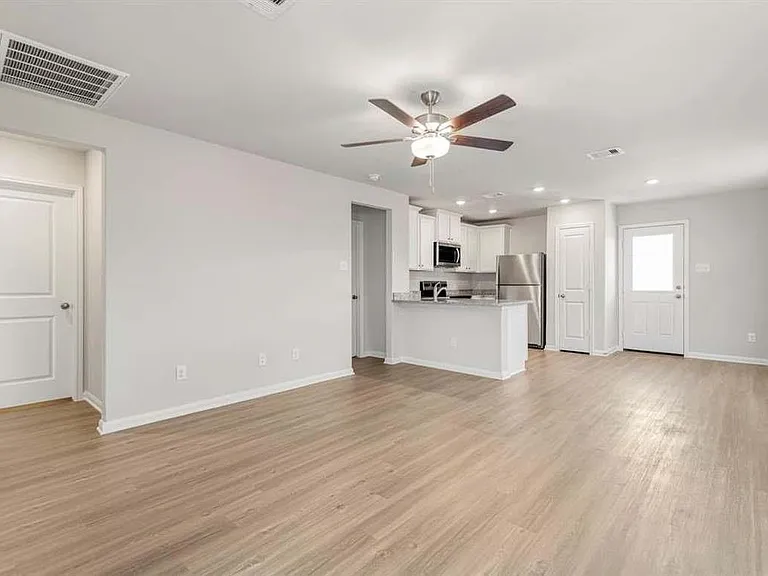 11423 Prairie Walk Dr — Photo 3