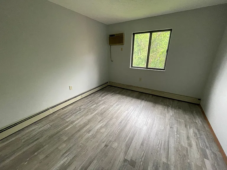 Southside Apartments — Photo 6