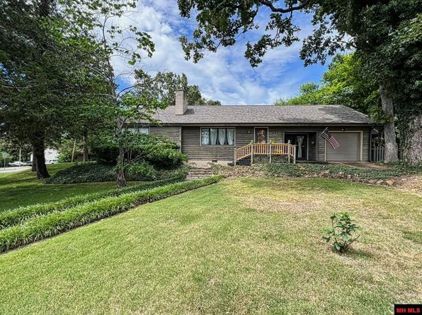911 Windbrook St, Mountain Home, AR 72653