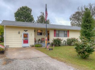 7089 SE Nighthawk Ln, Riverton, KS 66770