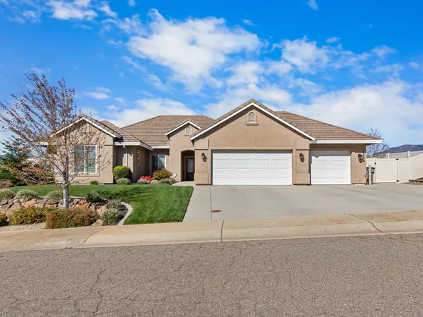 1268 Coggins St, Redding, CA 96003