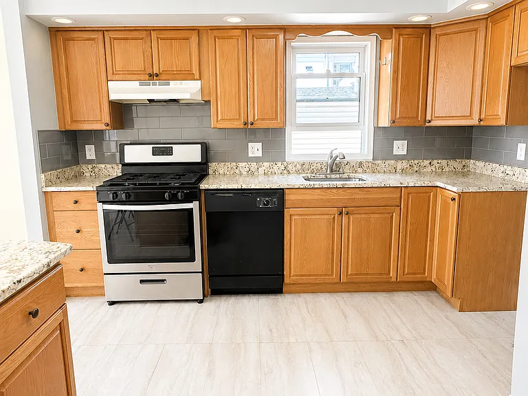 6 Ralph St #1A — Photo 2