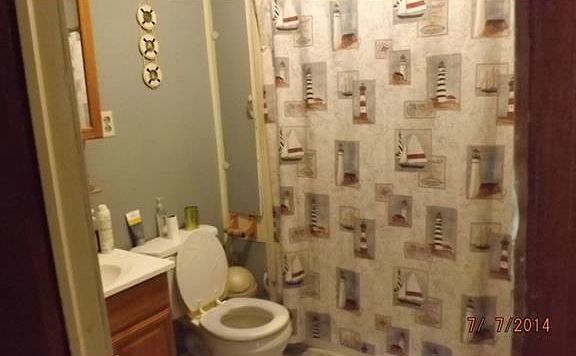 2nd image of 37 NE Avenue B