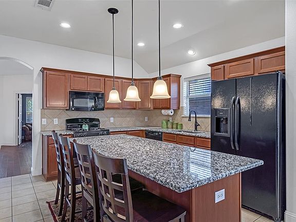 3rd image of 1817 Caney Creek Dr