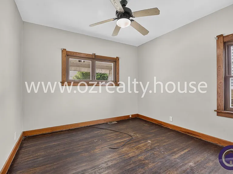 920 Wright Ave — Photo 12