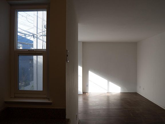4th image of 53 Woodward St APT 2