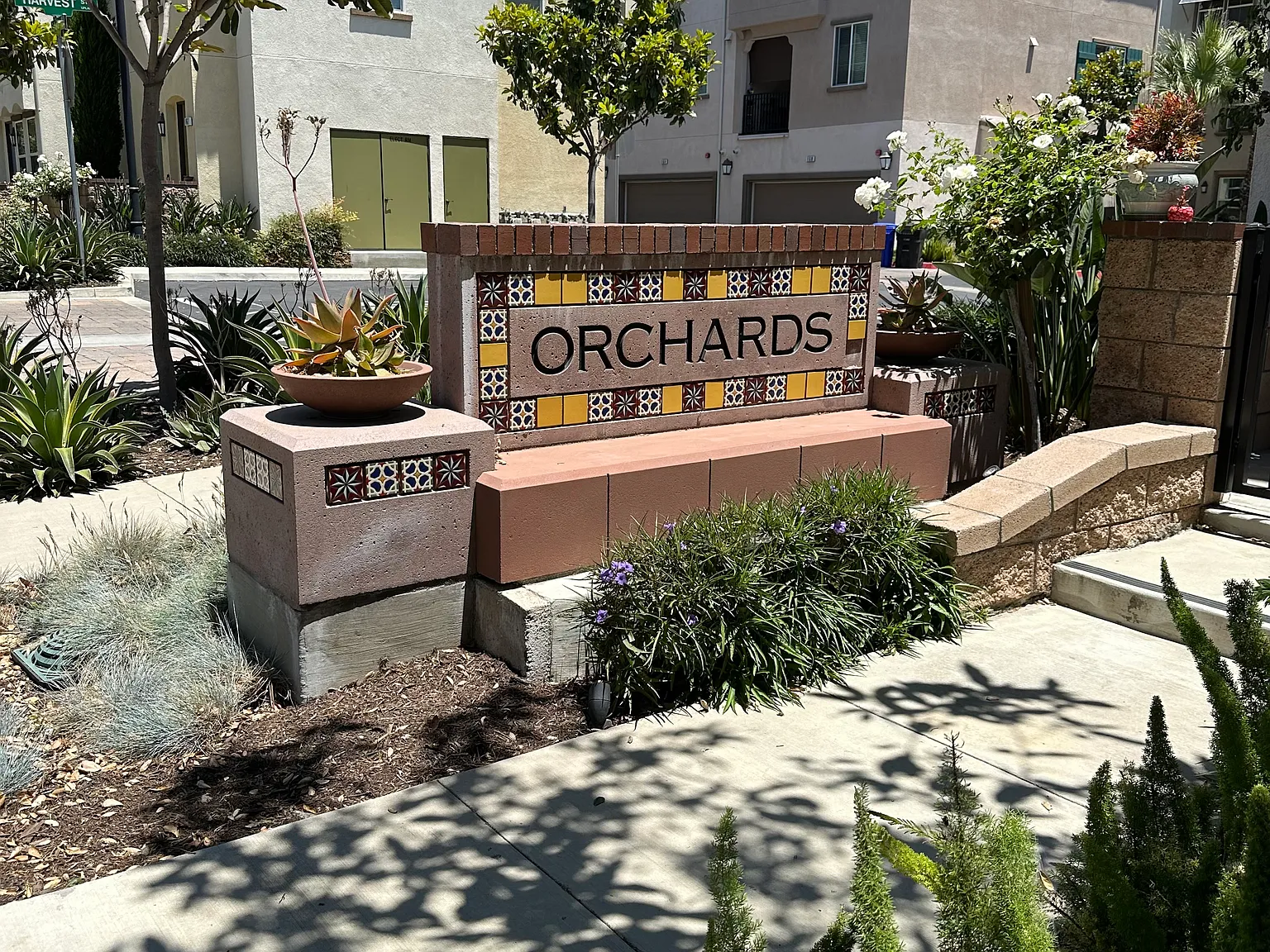 195 Eureka Pl — Photo 2