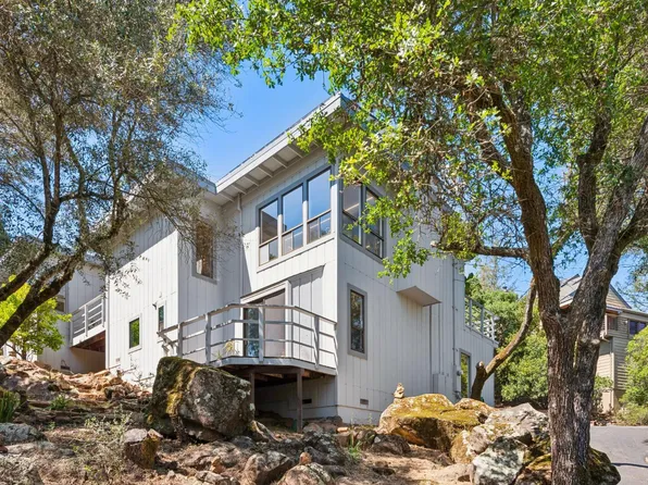 1475 Los Olivos Road, Santa Rosa, CA 95404