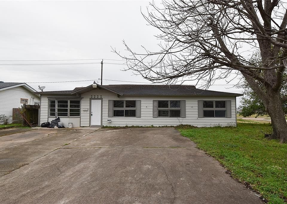 1st image of 2225 Hillshire Dr