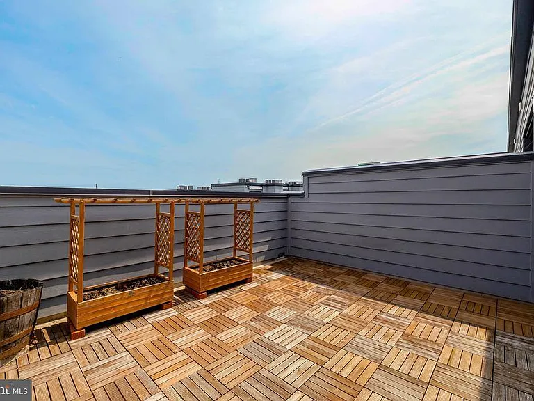 11247 Beaker St — Photo 37