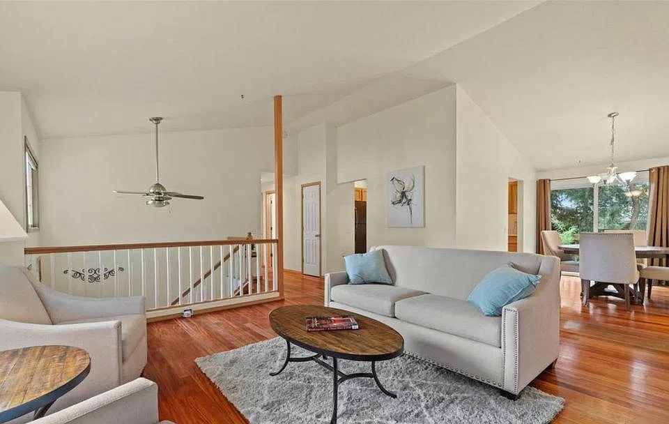 6 bed, 2540 sqft, $1,050 — Photo 3