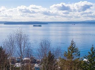 4011 Hillcrest Ave SW, Seattle, WA 98116