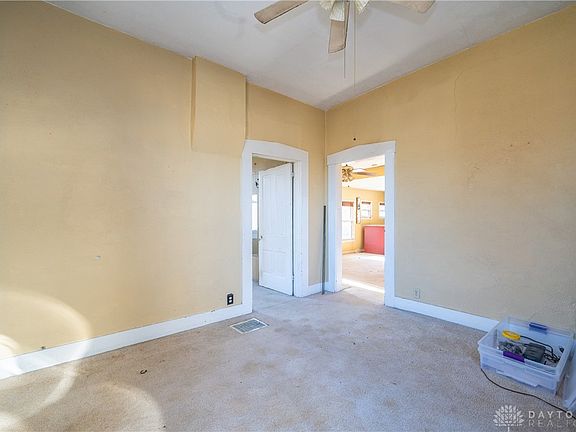 4th image of 115 N 4th St