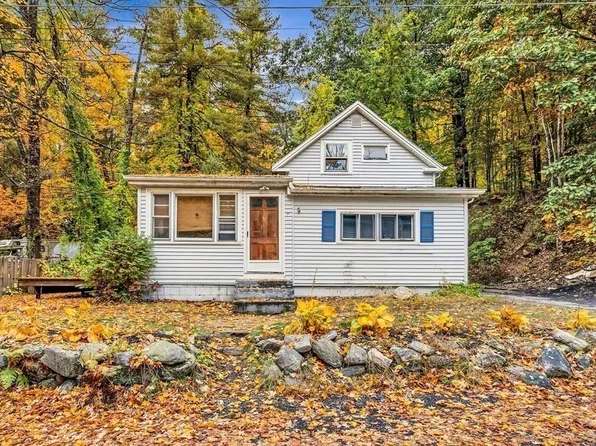 25 Crump St, Hudson, MA 01749