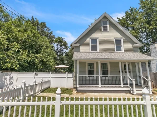 72 Switzer St, Springfield, MA 01109