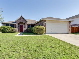 600 Mallard Dr, Saginaw, TX 76131