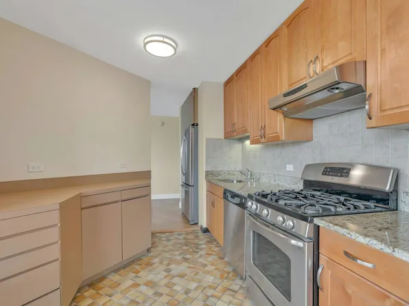 7004 Blvd East image 10 of 39