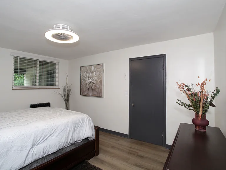 5480 Philloret Dr #1 — Photo 16
