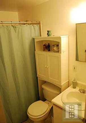4th image of 1445 5th Ave Fl 3