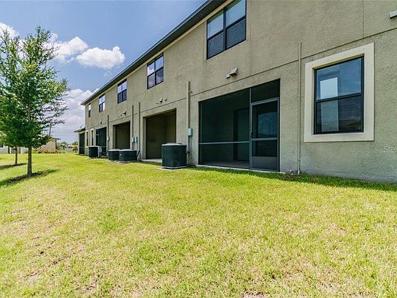 2nd image of 5220 Bay Isle Cir