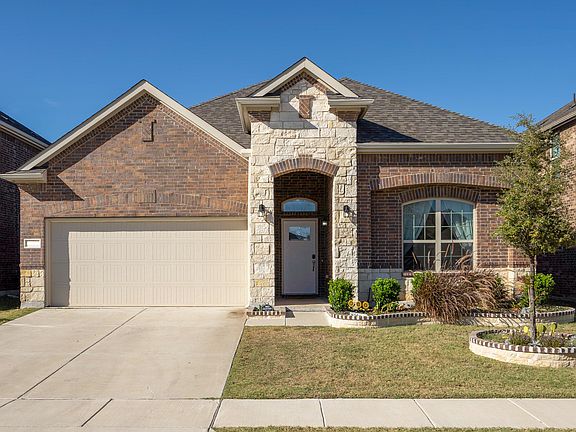 Front of home built in 2018 with fully redesigned interior 2024