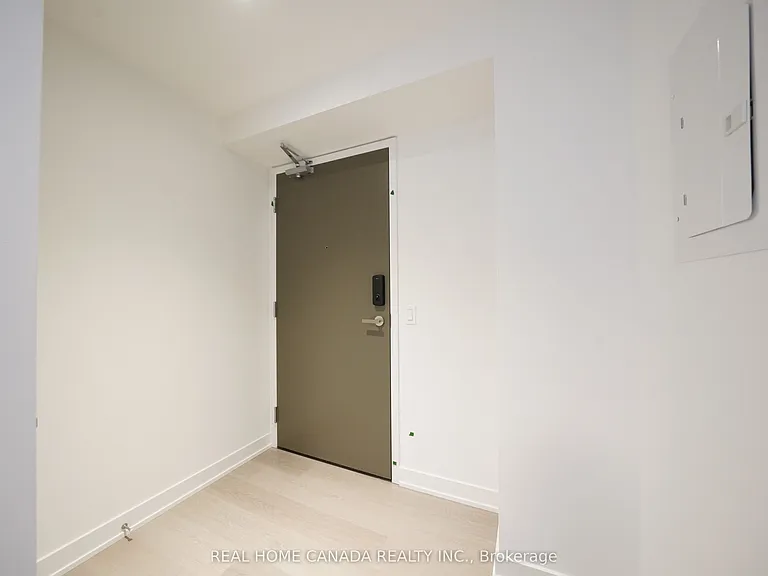 448 Burnhamthorpe Rd W #4712 — Photo 2
