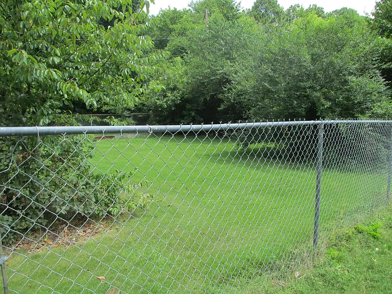 1828 Robins St — Photo 31