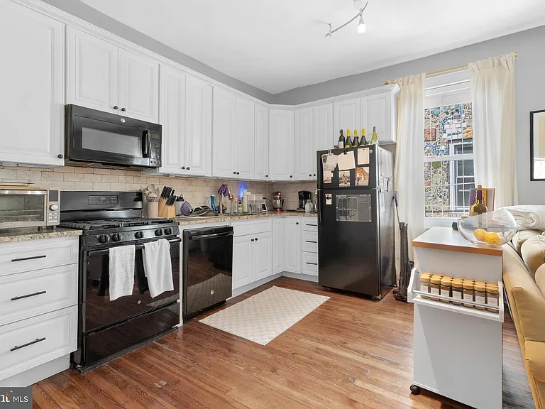 508 Bainbridge St #2 — Photo 3