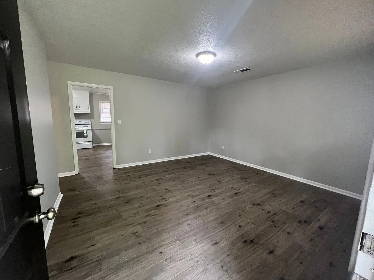 3 Bedroom 1 Bathroom brick home in West Tuscaloosa — Photo 4