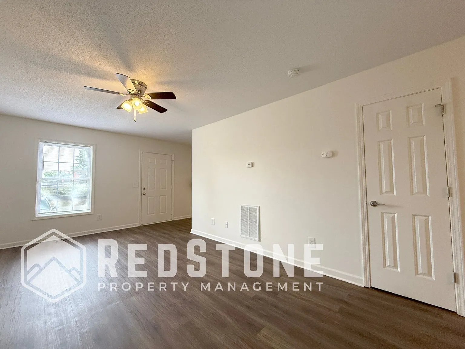 2 bed, 2.5 bath, 1185 sqft, $1,250 — Photo 3