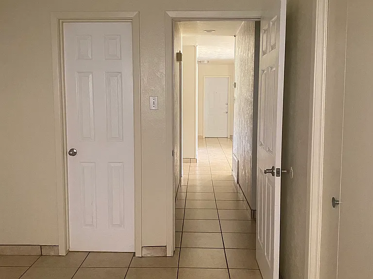 1310 Meadowlane Dr — Photo 10