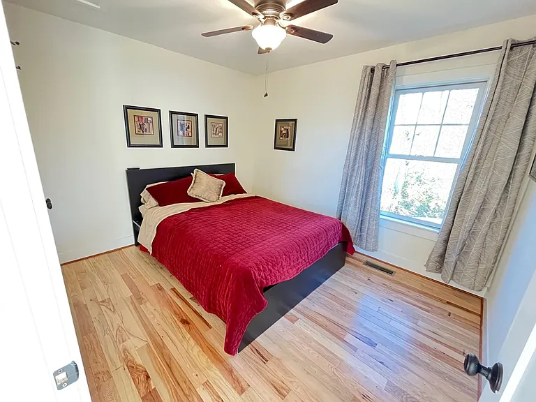 5631 Creekside Xing — Photo 5