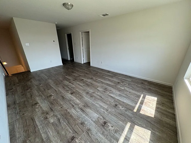 1812 Washington St — Photo 10