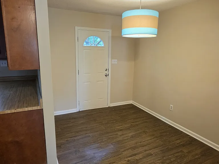 1179 Holly St NW #B — Photo 4