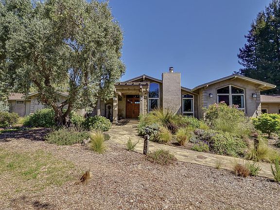 3rd image of 153 Las Colinas Dr