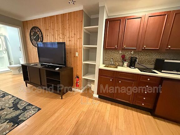 3rd image of 47 Shirley Dr