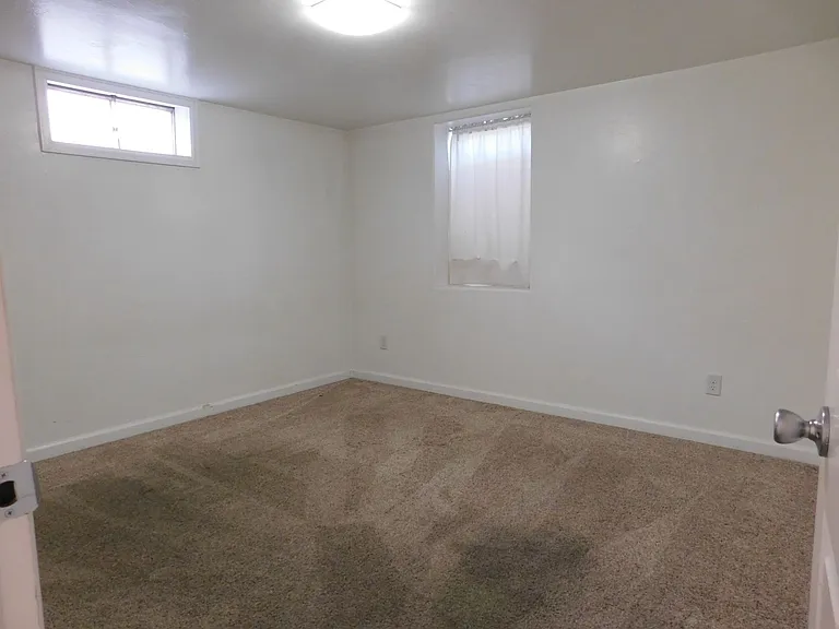 1911 N 10th St — Photo 11