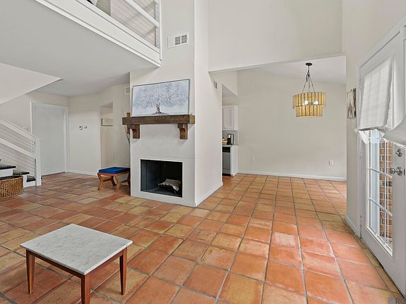 5th image of 15413 Seven Pines Ave