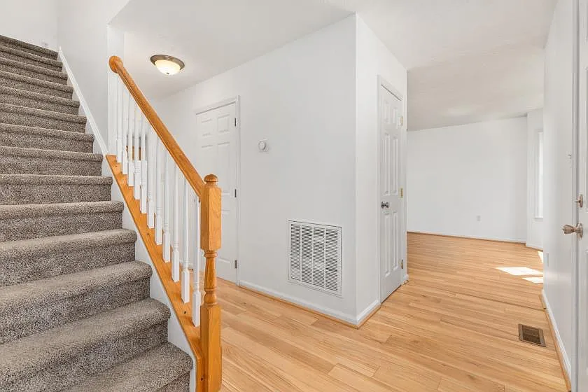 395 Stonewall St — Photo 4