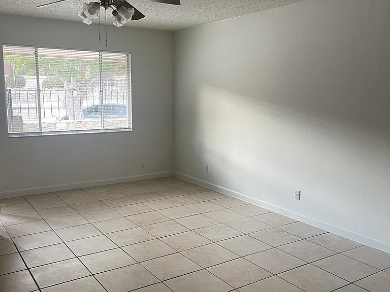 620 E Crosby Ave — Photo 8