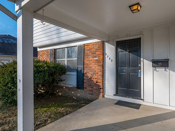 3rd image of 4989 Fenwick Ct