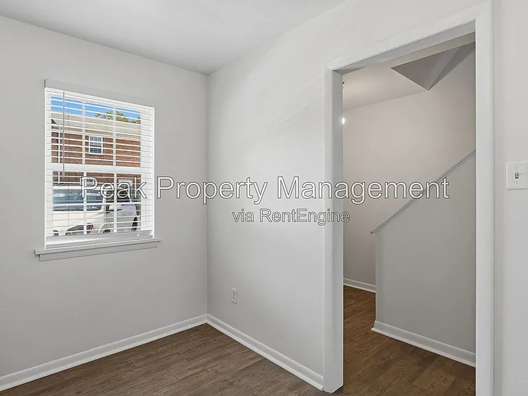 304 S Center St #12 — Photo 11