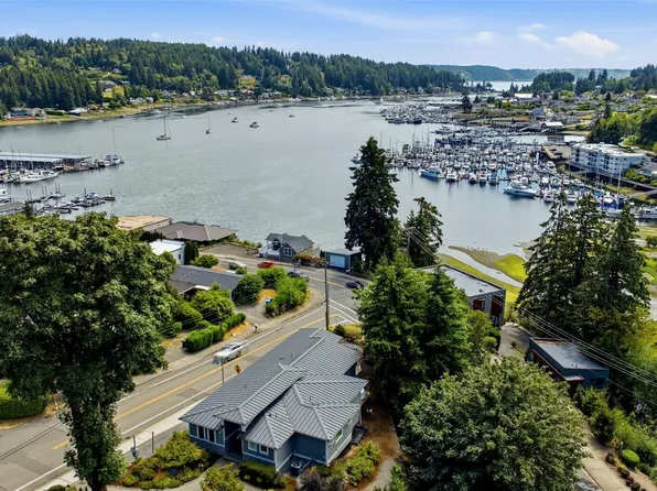 4010 Burnham Dr, Gig Harbor, WA 98332