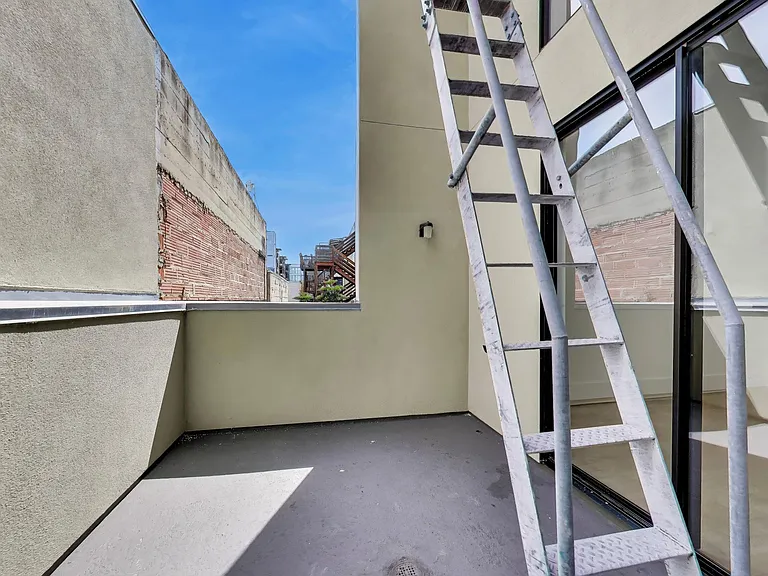 637 Natoma St #3 — Photo 16