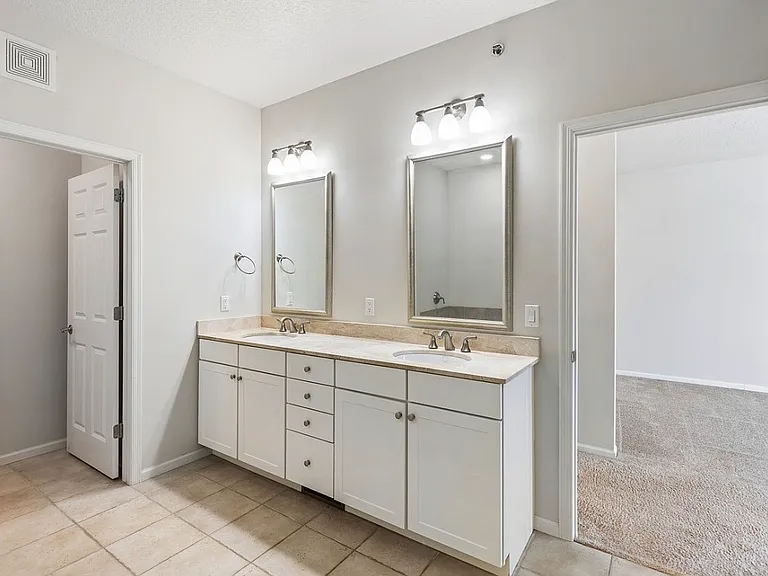 17830 Valley Cove Ct — Photo 11