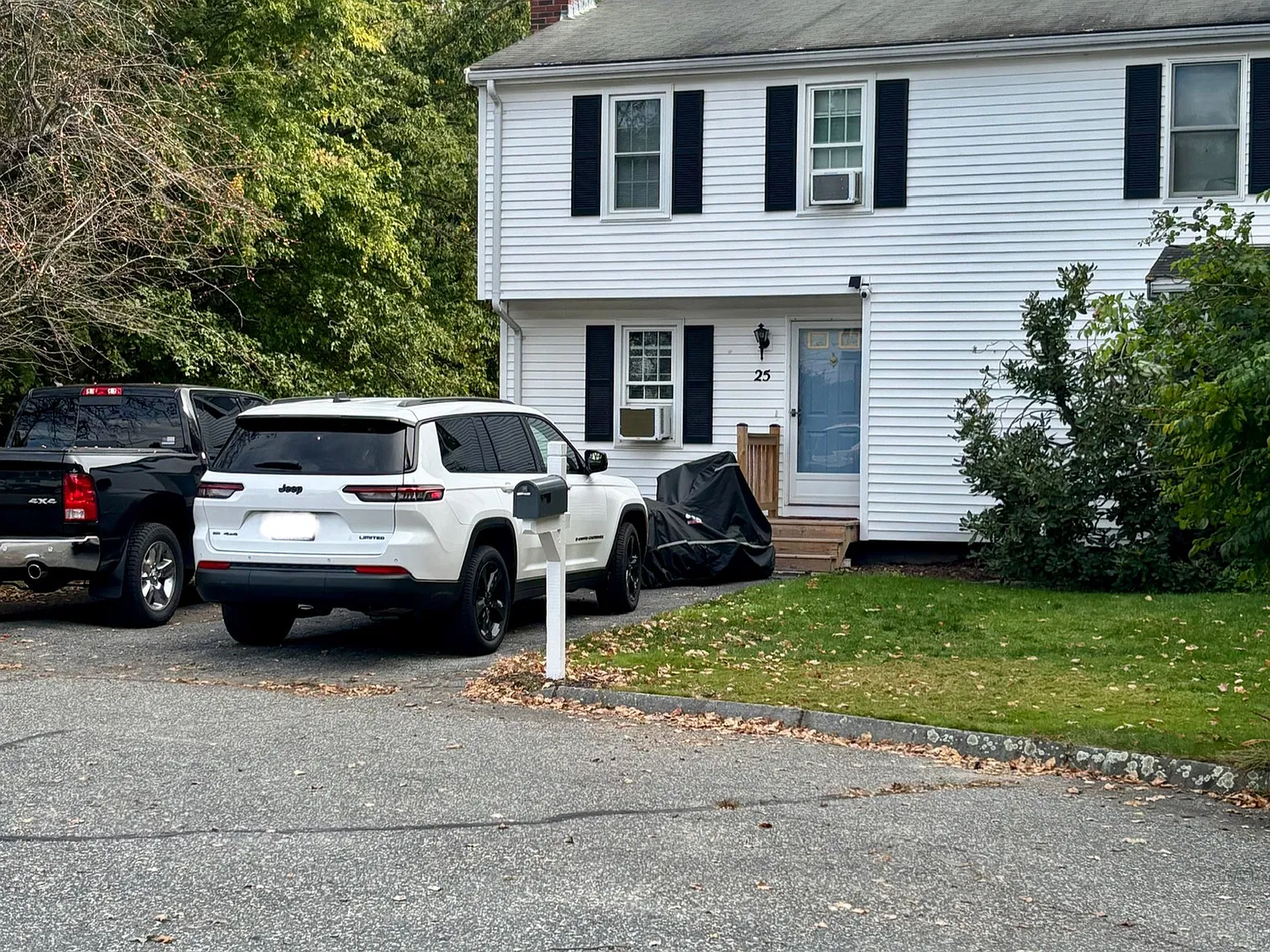 2 bed, 990 sqft, $2,400 — Photo 2